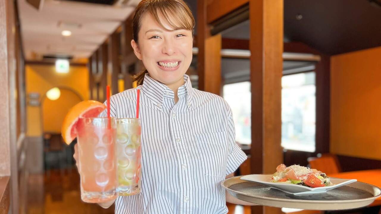 炭火串焼き テング酒場|レストランサービス・ホールスタッフの求人画像1枚目