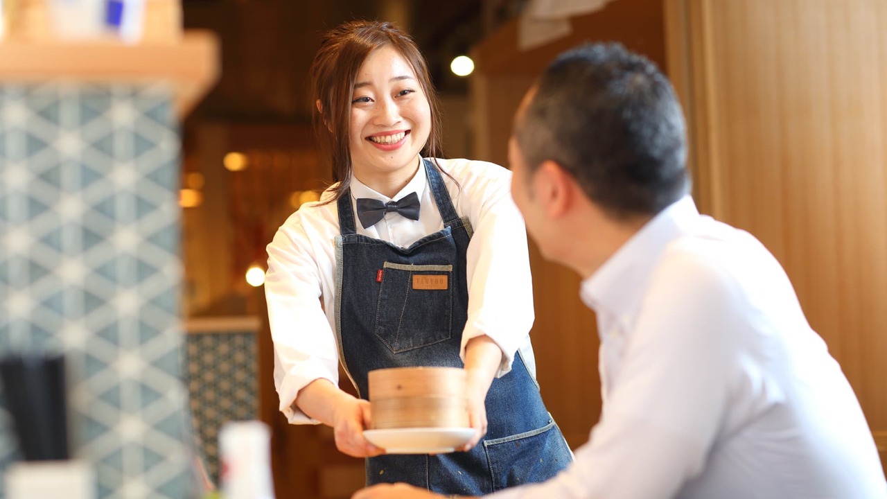 鮨 酒 肴 杉玉|レストランサービス・ホールスタッフの求人画像1枚目