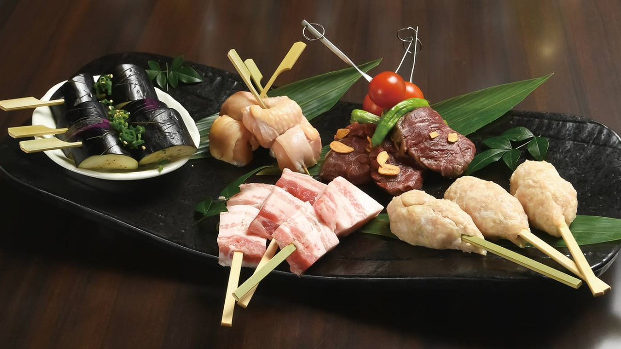 焼鳥 かど屋|レストランサービス・ホールスタッフの求人画像1枚目