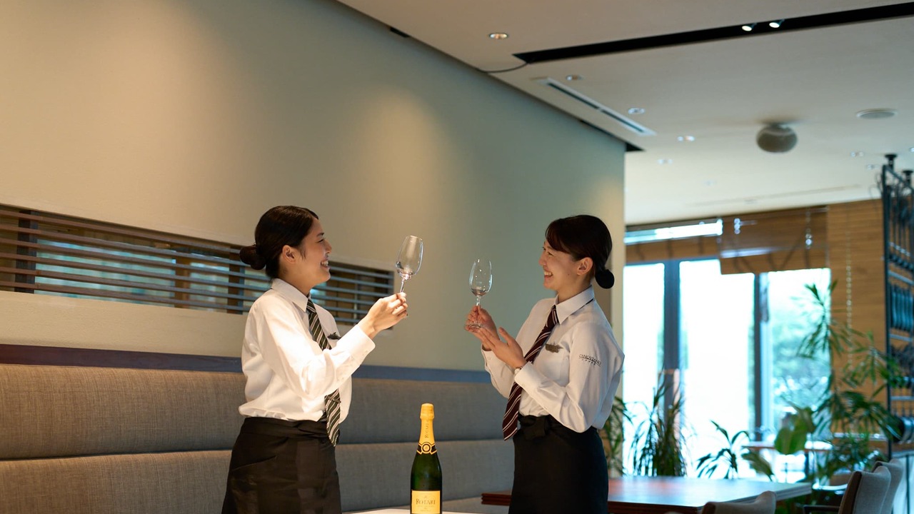 カノビアーノアネックス|レストランサービス・ホールスタッフの求人画像2枚目