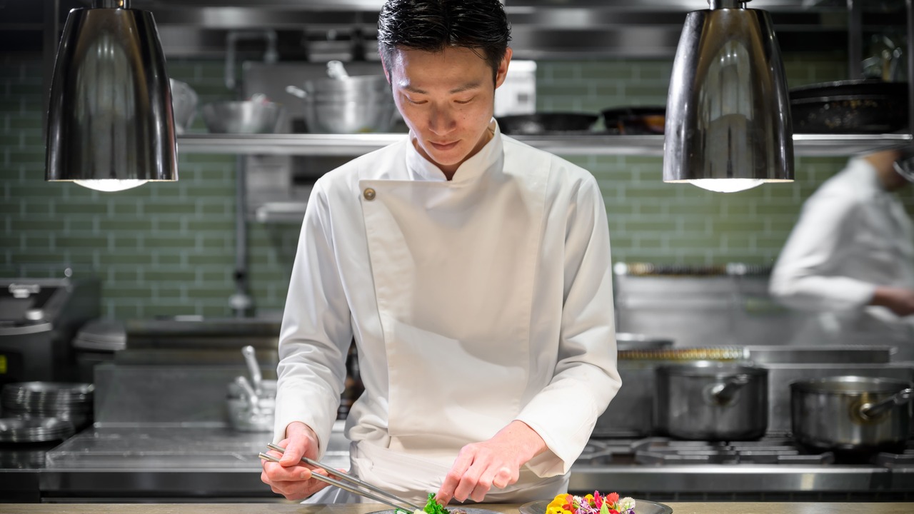 高宮庭園茶寮|レストランサービス・ホールスタッフの求人画像4枚目