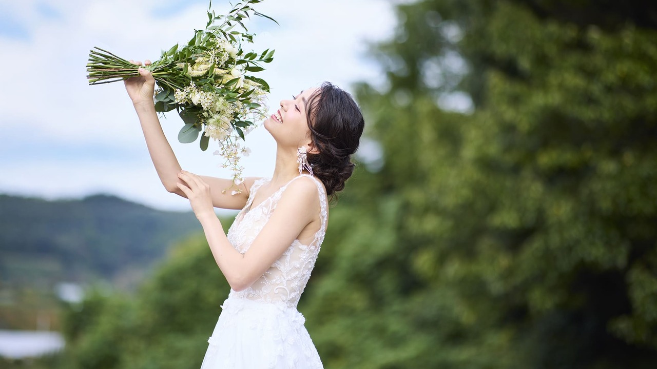 高宮庭園茶寮|レストランサービス・ホールスタッフの求人画像1枚目