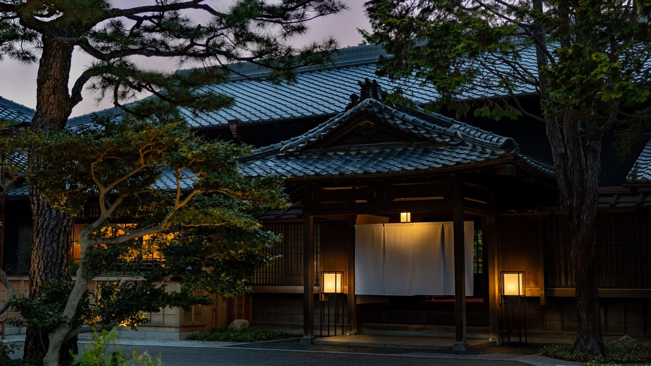 高宮庭園茶寮|レストランサービス・ホールスタッフの求人画像3枚目