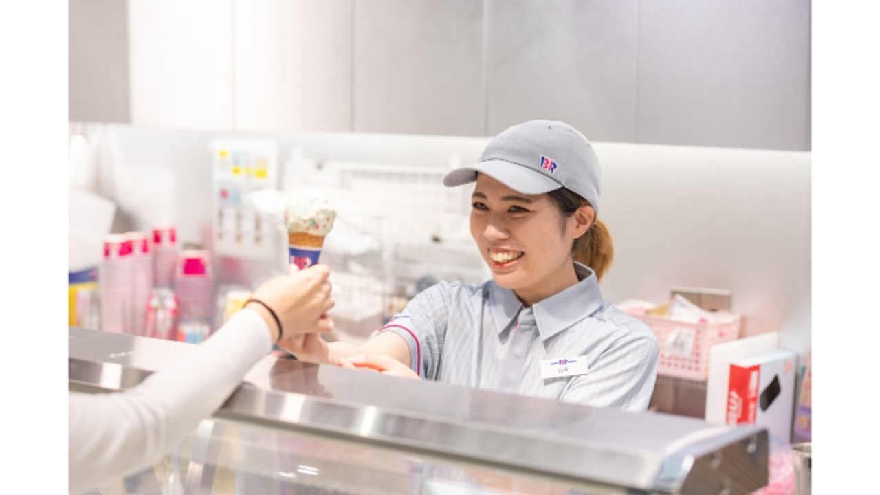 サーティワンアイスクリーム ピエリ守山店 パティスリー・ケーキ屋, ファストフード | 店長・店長候補)の求人の写真 2枚目