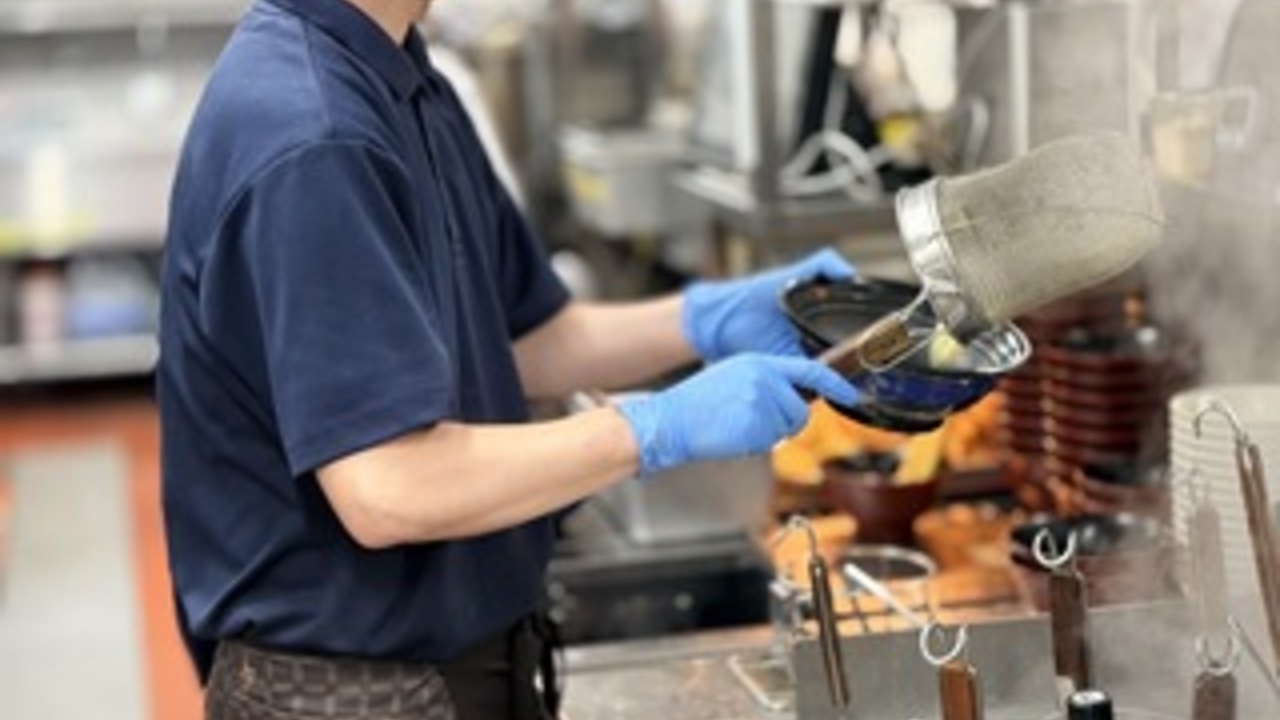 資さんうどん 葛原店 うどん・そば | 店長・店長候補)の求人の写真 4枚目