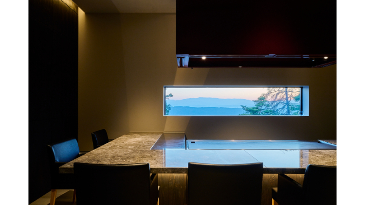 STARRACE KOMORO|キッチンスタッフの求人画像1枚目