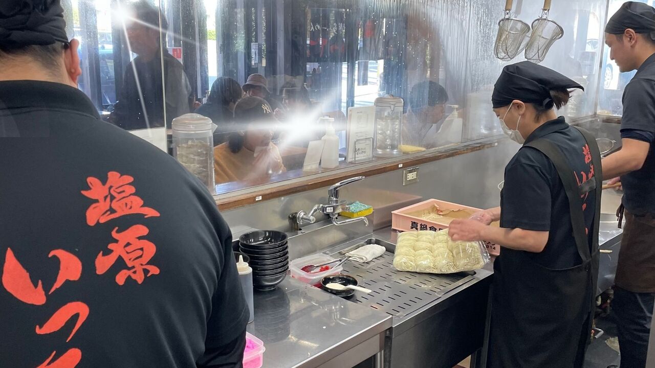 博多らーめん塩原いってつ|キッチンスタッフの求人画像1枚目