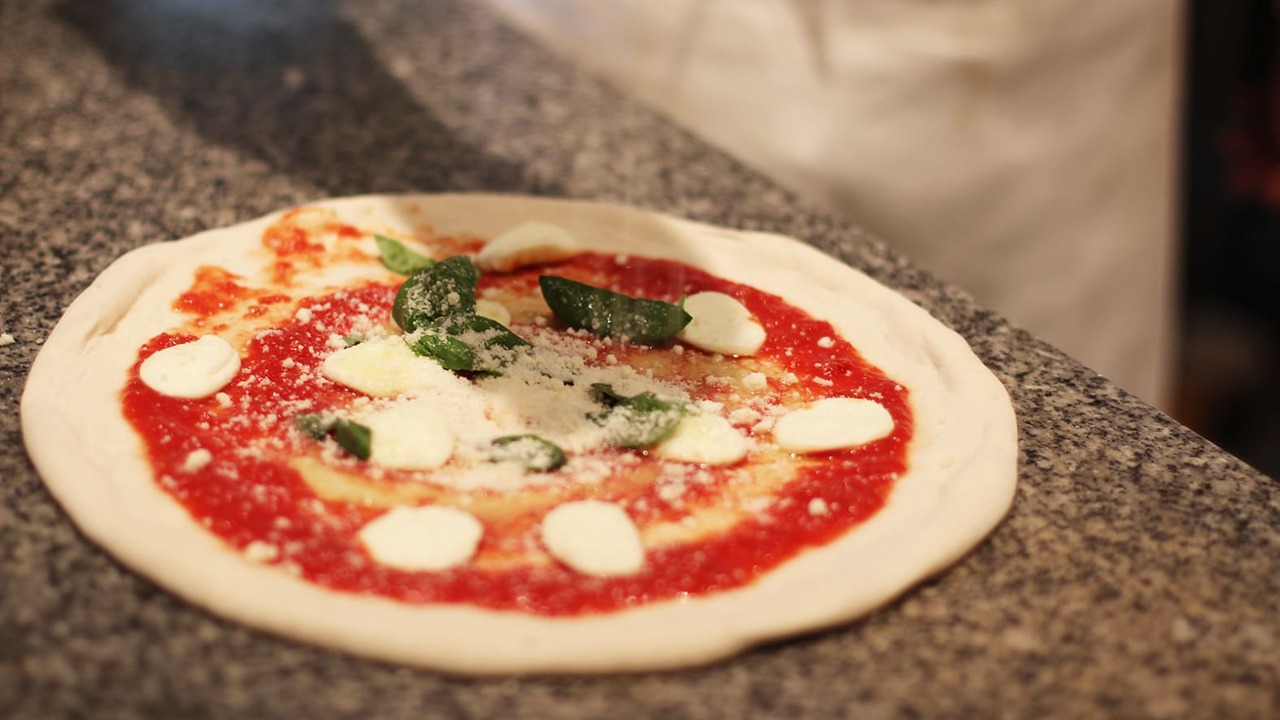 ピッツェリアマルブン|ピッツァイオーロの求人画像1枚目