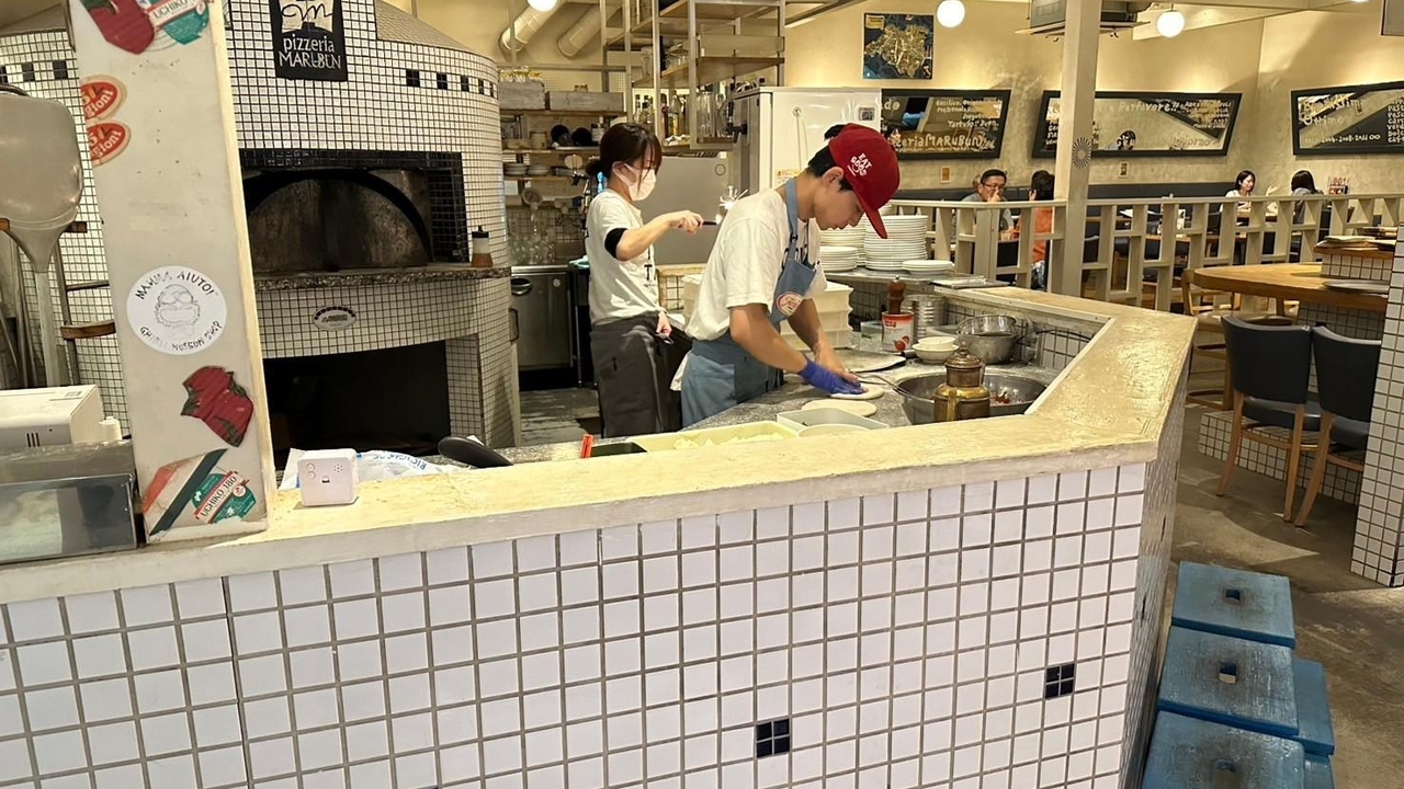 ピッツェリアマルブン|ピッツァイオーロの求人画像1枚目