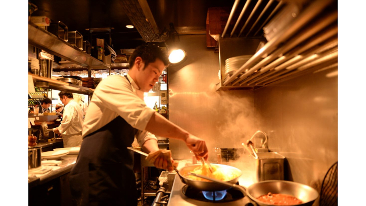 俺のフレンチ|キッチンスタッフの求人画像1枚目