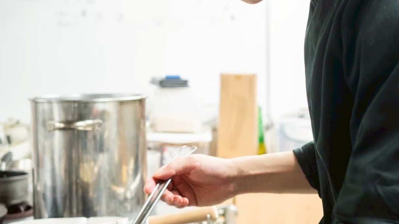 『生しじみラーメン』オルニ 五反田店 ラーメン | キッチンスタッフ)の求人の写真 3枚目