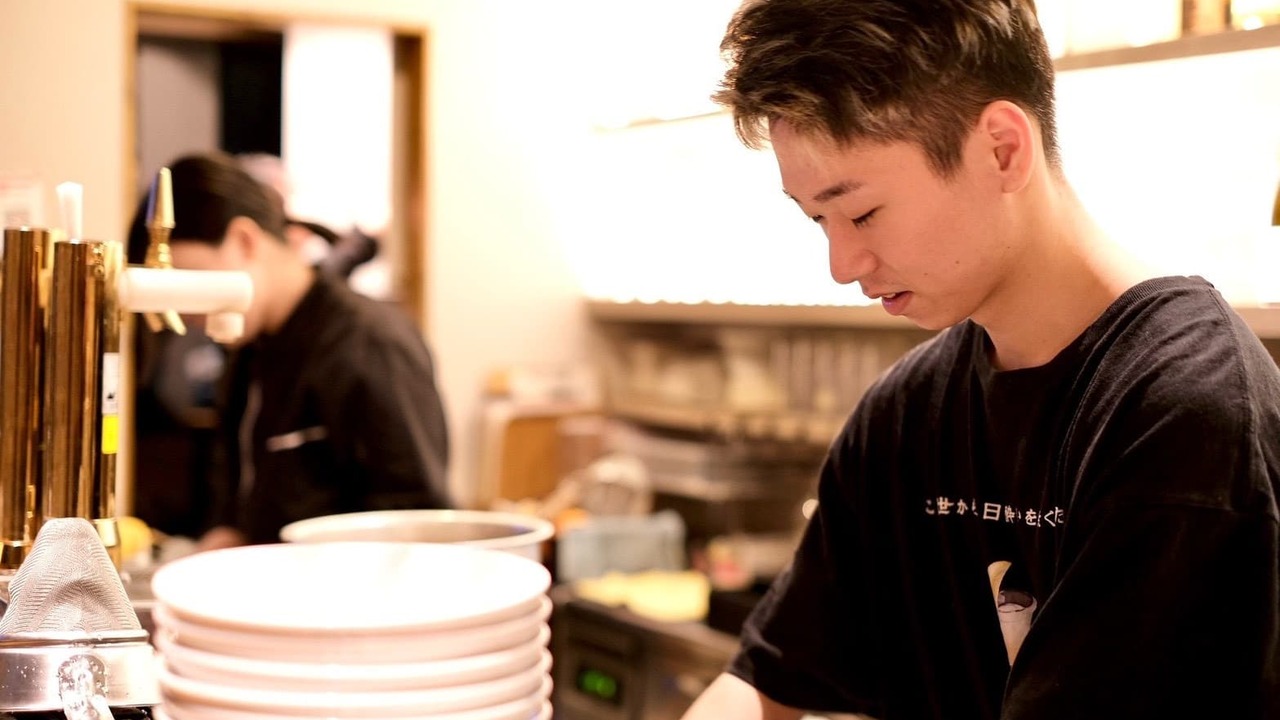 『生しじみラーメン』オルニ|キッチンスタッフの求人画像2枚目