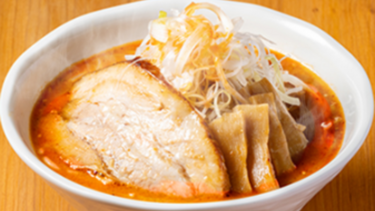 萬馬軒 新宿西口店 ラーメン | レストランサービス・ホールスタッフ)の求人の写真