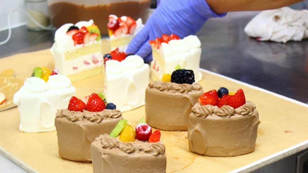 ラ・テール 洋菓子店|パティシエの求人画像2枚目