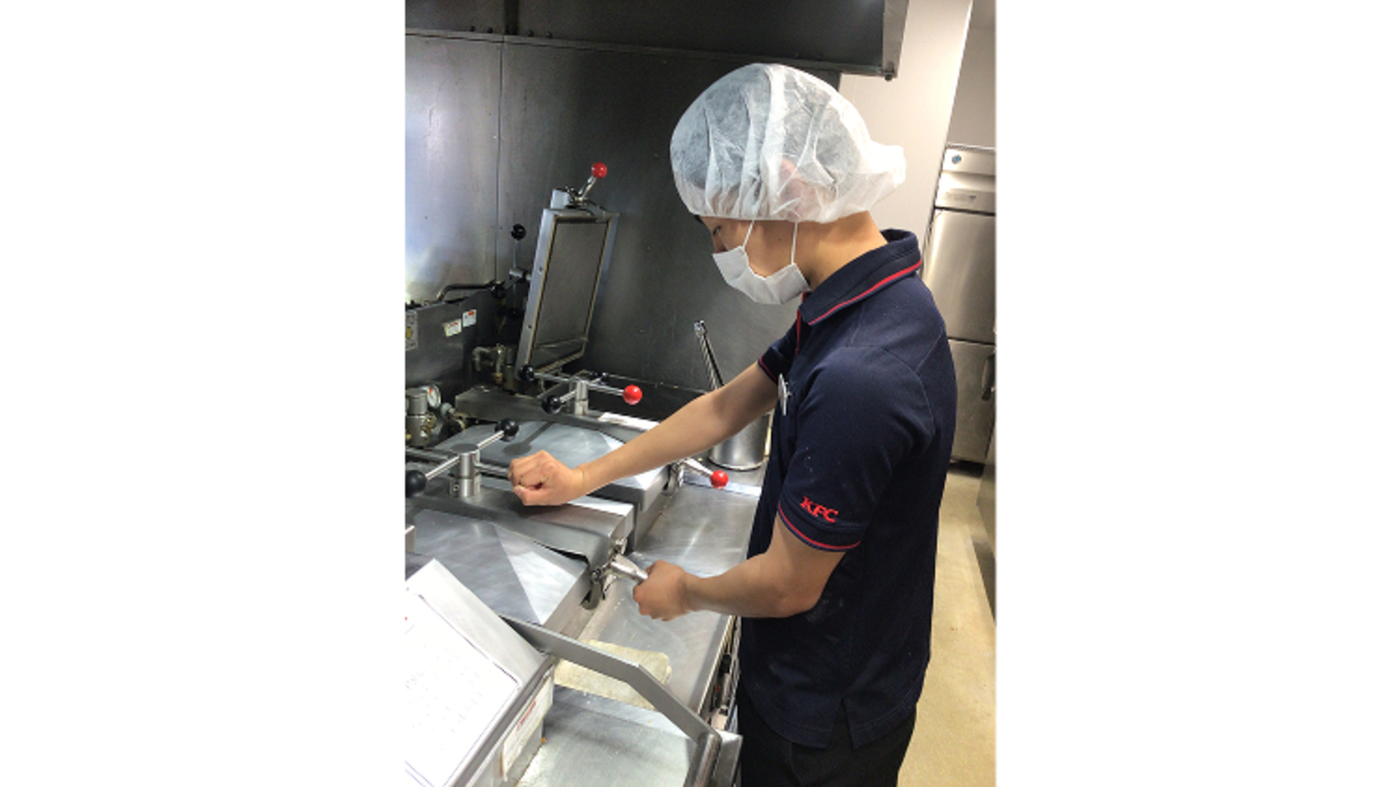 ケンタッキー・フライド・チキン 彦根大藪店 ファストフード | 調理見習い・調理補助)の求人の写真 4枚目