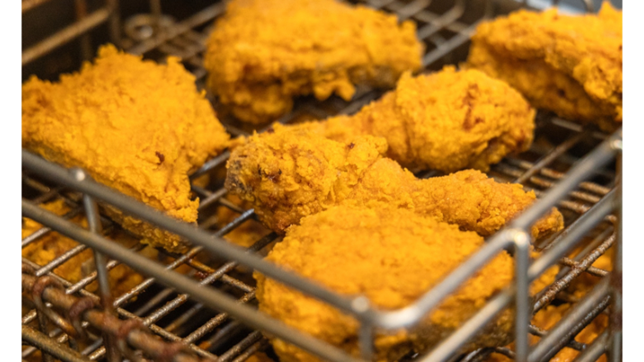 ケンタッキー・フライド・チキン アピア八日市店 ファストフード | キッチンスタッフ)の求人の写真 2枚目