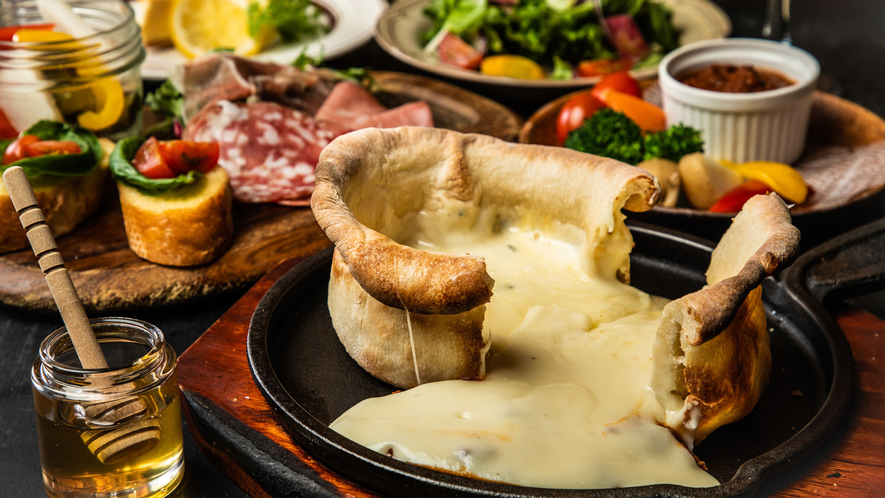 Cafe＆Dining ballo ballo|レストランサービス・ホールスタッフの求人画像1枚目