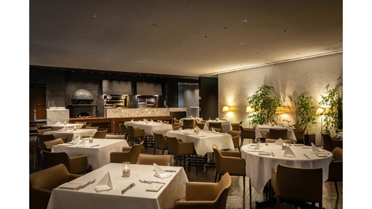 株式会社ワイズテーブルコーポレーション-XEX-バーテンダー 1枚目