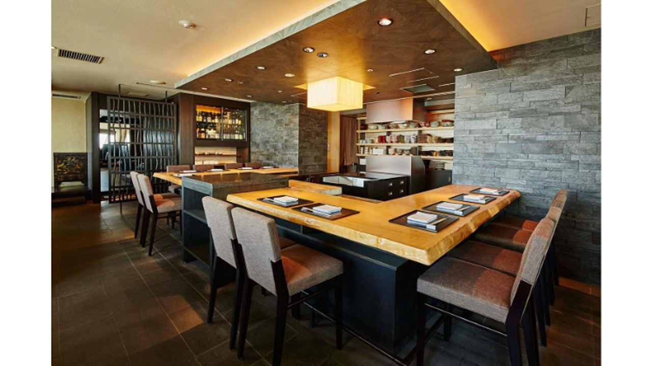 XEX|バーテンダーの求人画像3枚目