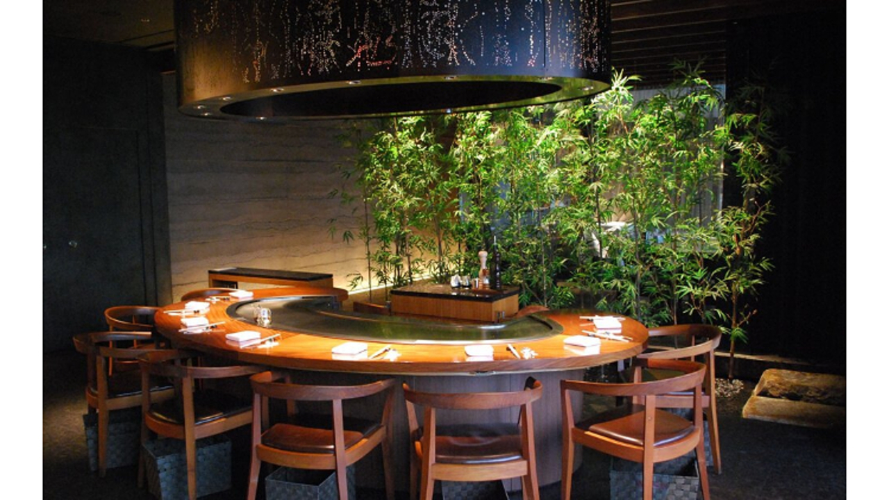 XEX|バーテンダーの求人画像2枚目