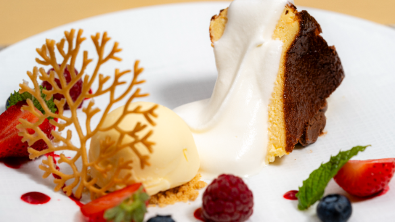 シャレーアイビーグループ|パティシエの求人画像4枚目