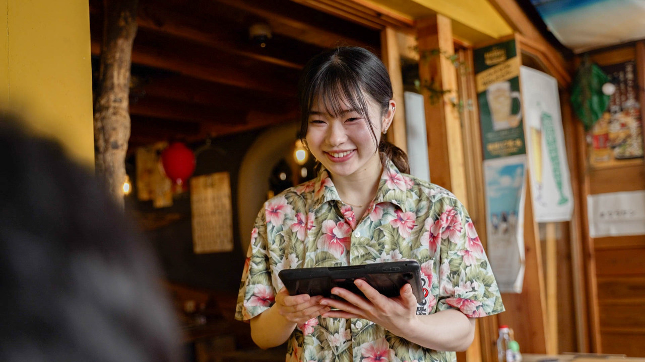 沖縄SOULFOOD じゃむ|レストランサービス・ホールスタッフの求人画像1枚目