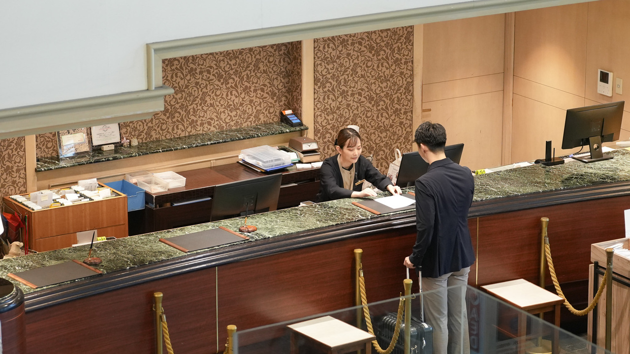 宇都宮東武ホテルグランデ|レストランサービス・ホールスタッフの求人画像1枚目