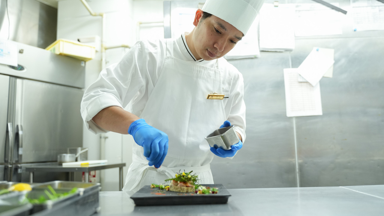 Sky Restaurant 634|レストランサービス・ホールスタッフの求人画像1枚目