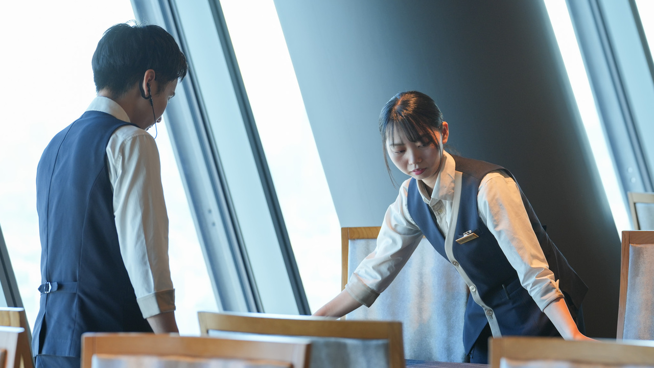 Sky Restaurant 634|レストランサービス・ホールスタッフの求人画像2枚目