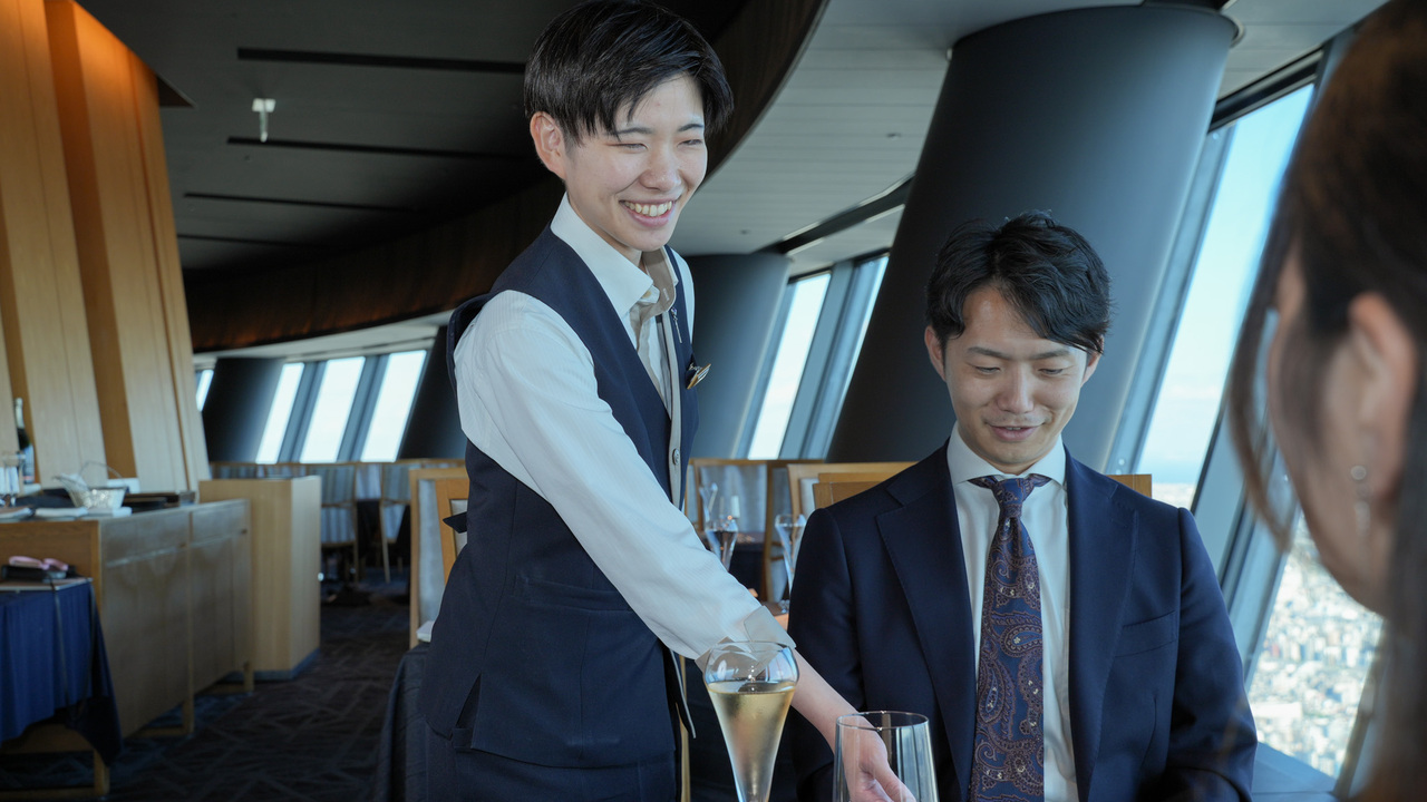 Sky Restaurant 634|レストランサービス・ホールスタッフの求人画像4枚目