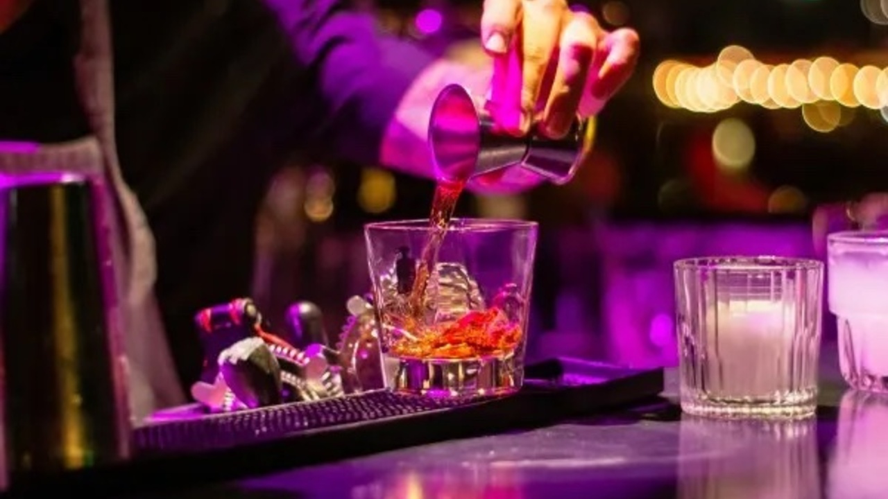 BAR36|店長・店長候補の求人画像1枚目