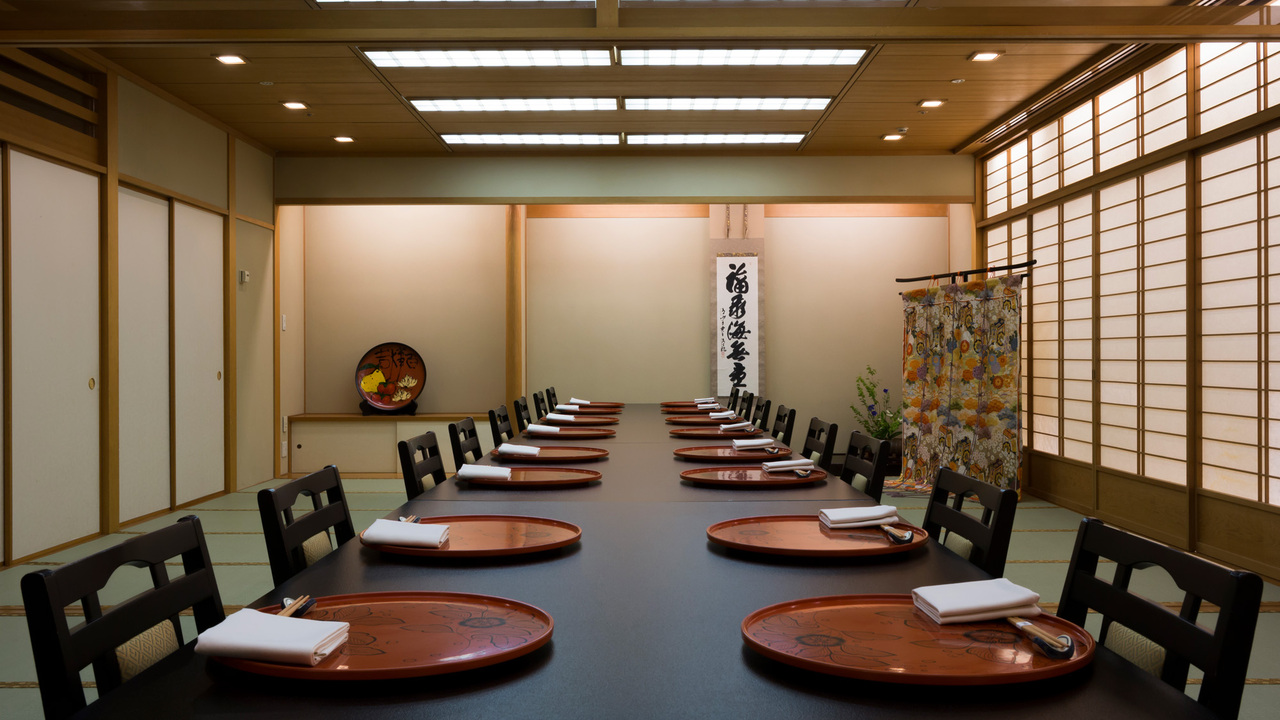 京料理　熊魚菴たん熊北店|天ぷら職人の求人画像1枚目
