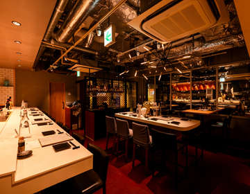 寿司とワイン オモテサンドリア(飲食店 / 寿司・鮨, 創作・ダイニングバー | キッチンスタッフ)の求人の写真 1