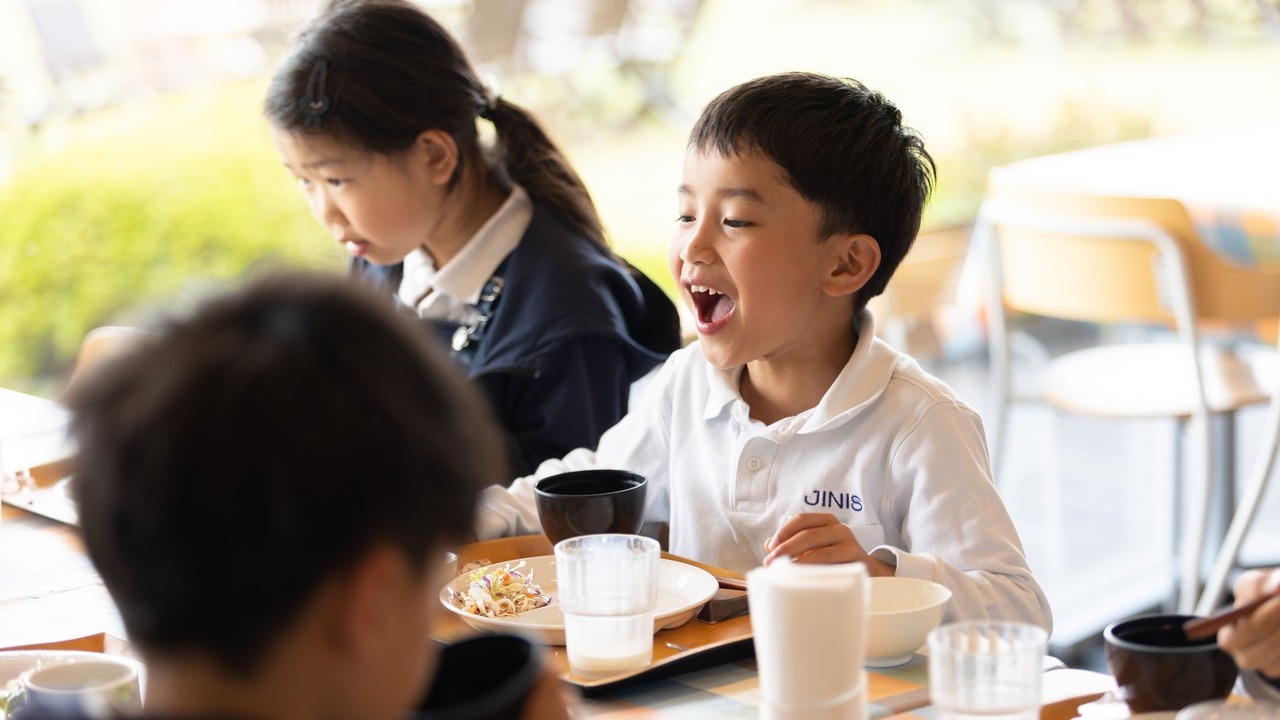 神石インターナショナルスクール|料理長・料理長候補の求人画像1枚目