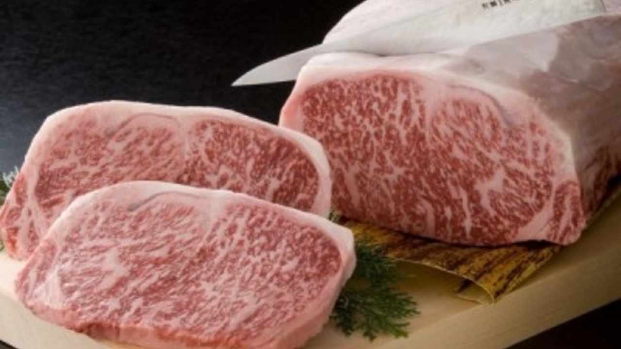 和牛農家が営む焼肉店 べぶ屋|料理長・料理長候補の求人画像1枚目